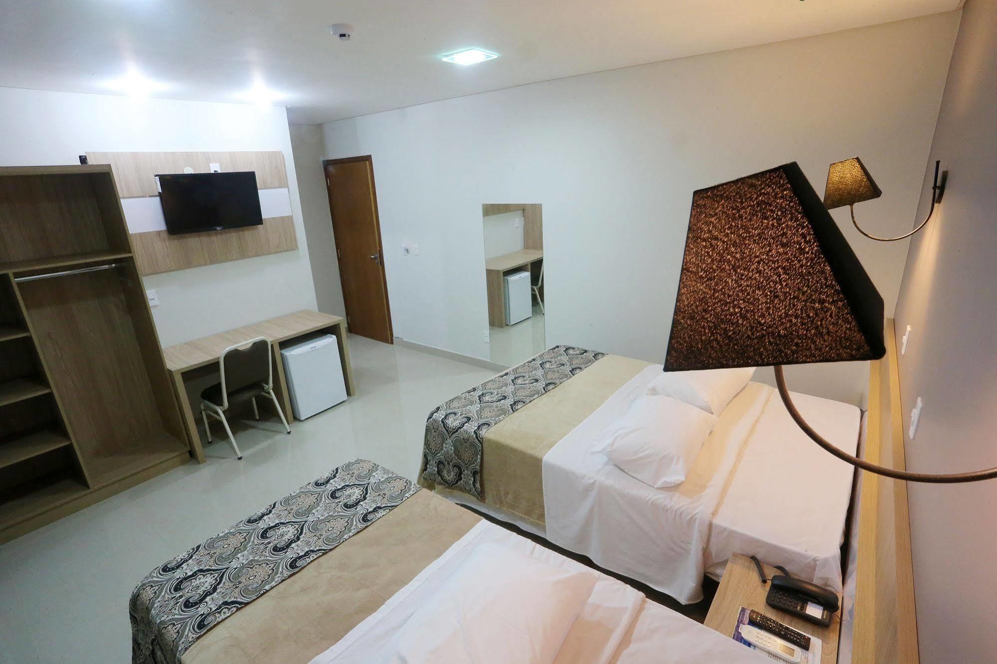 Hotel Plaza Cascavel ภายนอก รูปภาพ